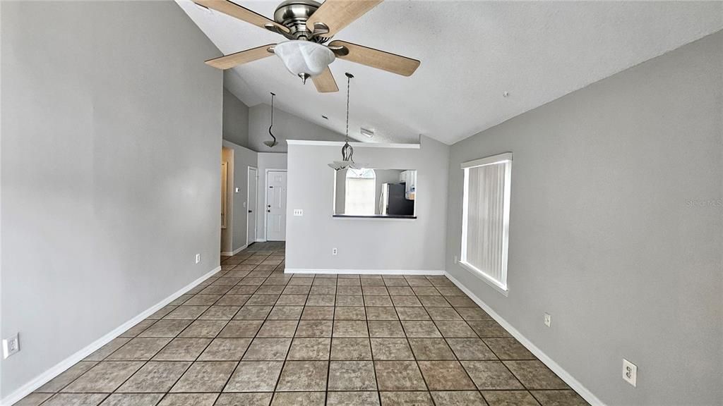 Active With Contract: $349,900 (2 beds, 2 baths, 1037 Square Feet)