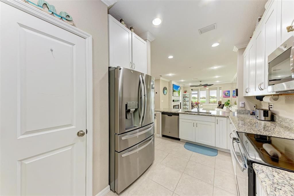 For Sale: $549,000 (2 beds, 2 baths, 1528 Square Feet)