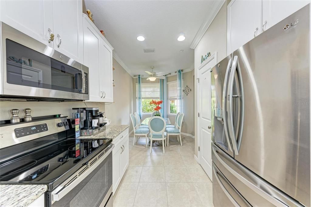 For Sale: $549,000 (2 beds, 2 baths, 1528 Square Feet)