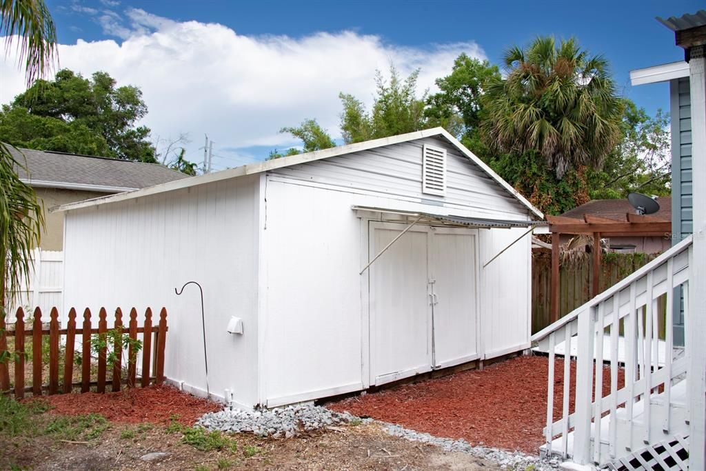 16x16 Utility shed