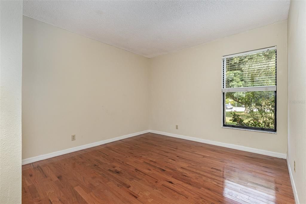 Active With Contract: $359,000 (3 beds, 2 baths, 1492 Square Feet)