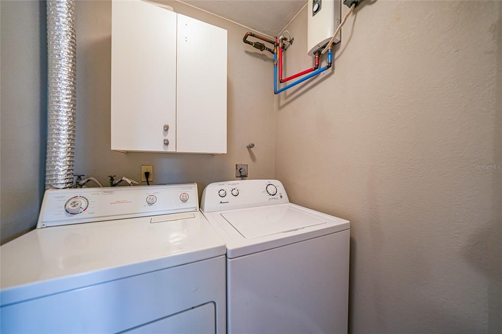 For Sale: $133,000 (2 beds, 2 baths, 960 Square Feet)