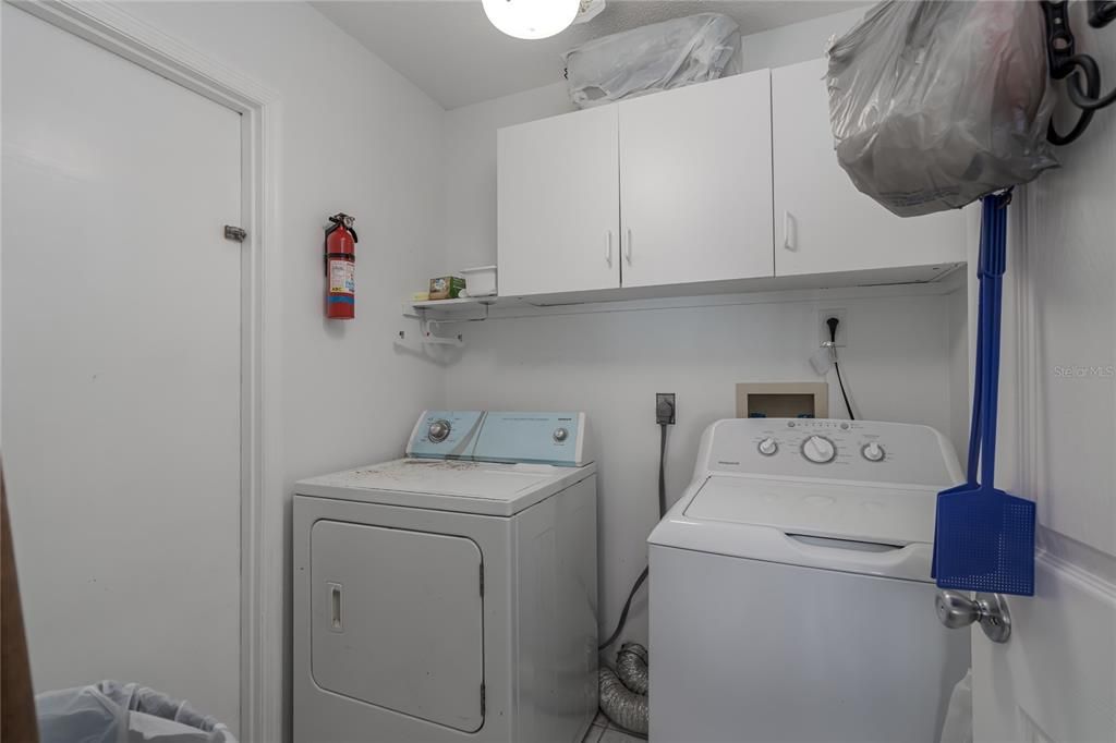 Active With Contract: $439,000 (3 beds, 2 baths, 1700 Square Feet)