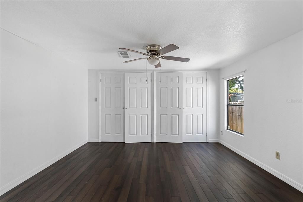 Active With Contract: $219,900 (3 beds, 2 baths, 1224 Square Feet)