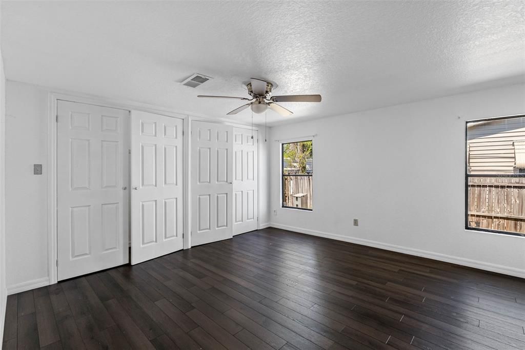 Active With Contract: $219,900 (3 beds, 2 baths, 1224 Square Feet)