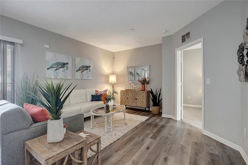 Active With Contract: $325,000 (3 beds, 2 baths, 1365 Square Feet)