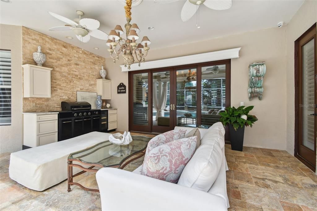 Recently Sold: $825,000 (4 beds, 3 baths, 3211 Square Feet)