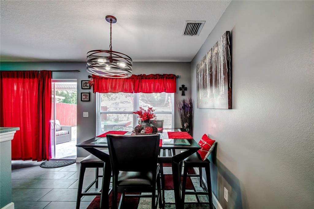 For Sale: $364,900 (4 beds, 2 baths, 1434 Square Feet)