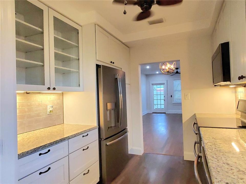 Recently Rented: $2,600 (2 beds, 2 baths, 1875 Square Feet)