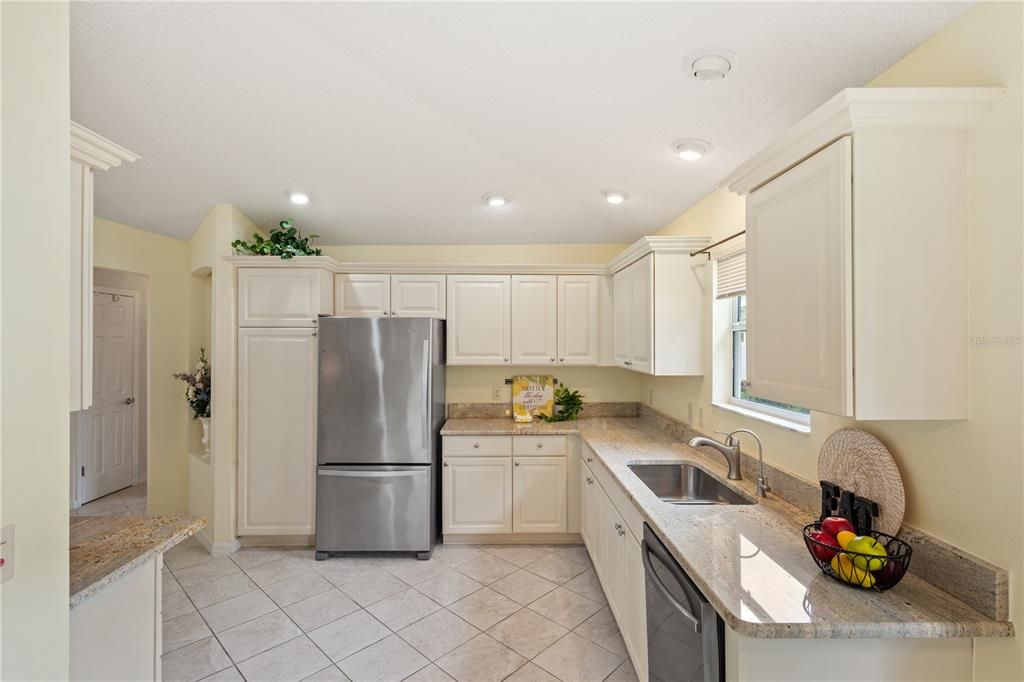 Active With Contract: $375,000 (3 beds, 2 baths, 1597 Square Feet)