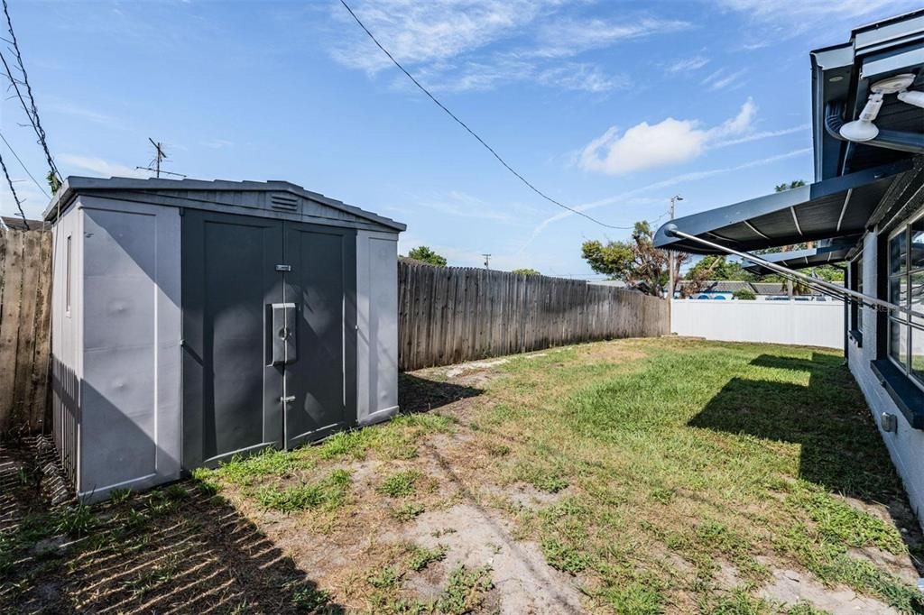 Active With Contract: $270,000 (3 beds, 2 baths, 1224 Square Feet)