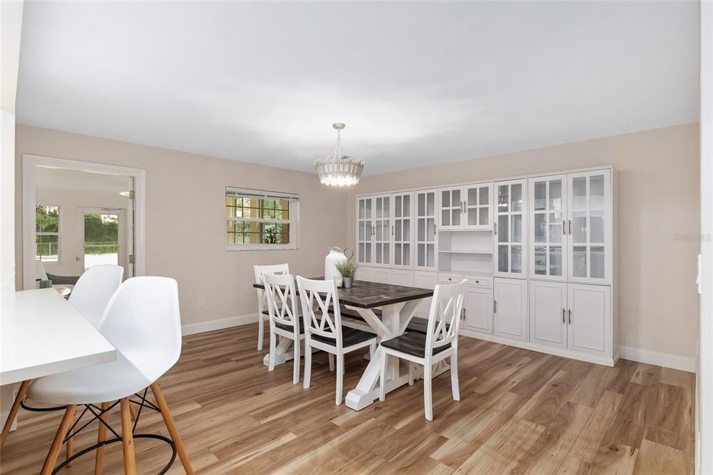 Active With Contract: $379,000 (3 beds, 2 baths, 1664 Square Feet)