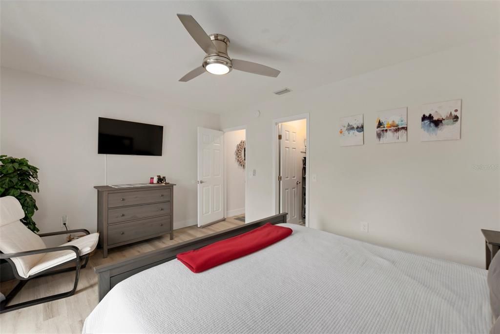 Active With Contract: $489,000 (4 beds, 2 baths, 2125 Square Feet)