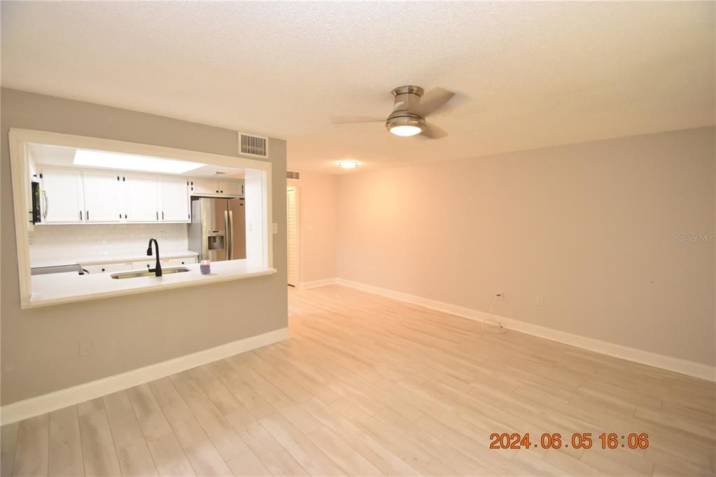 For Rent: $1,550 (1 beds, 1 baths, 645 Square Feet)