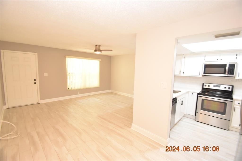 For Rent: $1,550 (1 beds, 1 baths, 645 Square Feet)