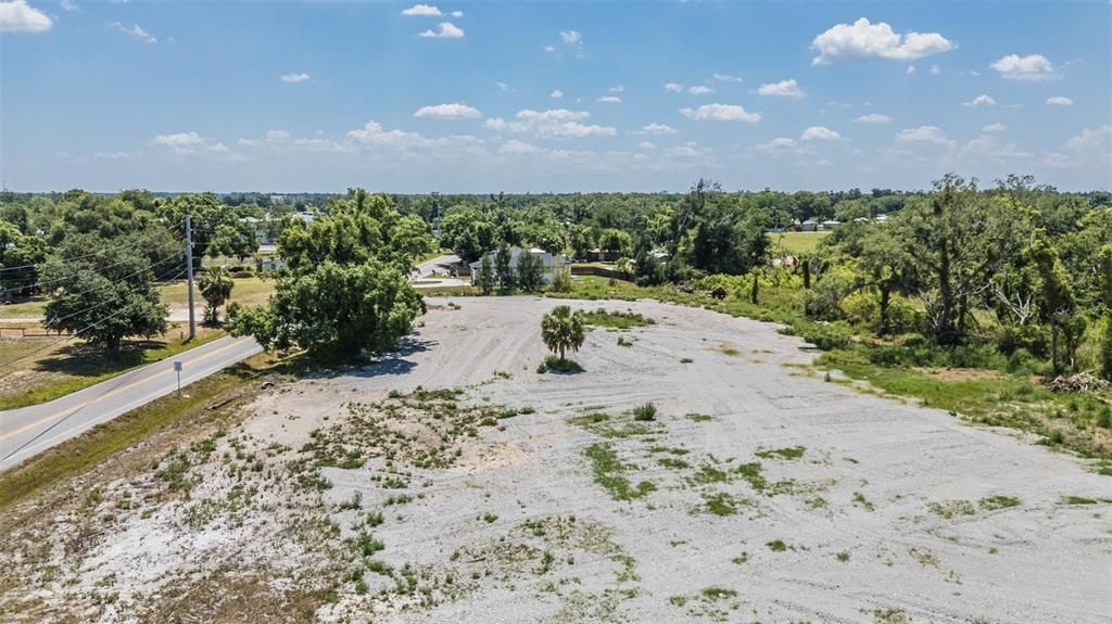 На продажу: $385,000 (1.88 acres)