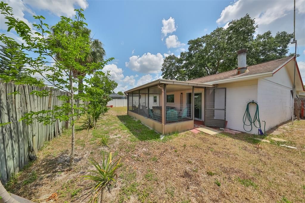 Active With Contract: $349,900 (3 beds, 2 baths, 1355 Square Feet)