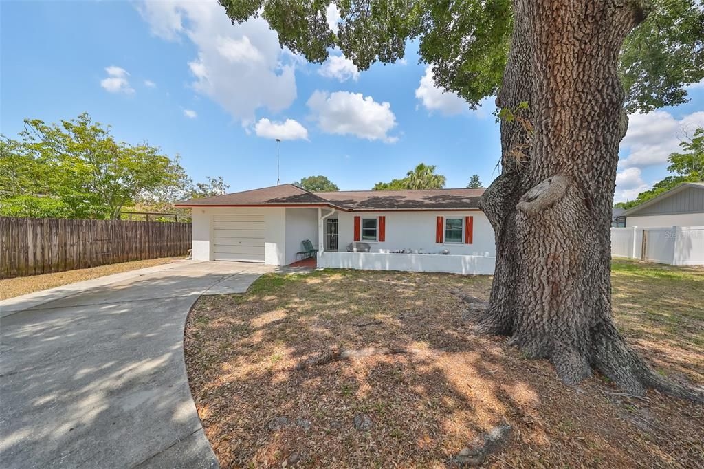 Recently Sold: $349,900 (3 beds, 2 baths, 1355 Square Feet)