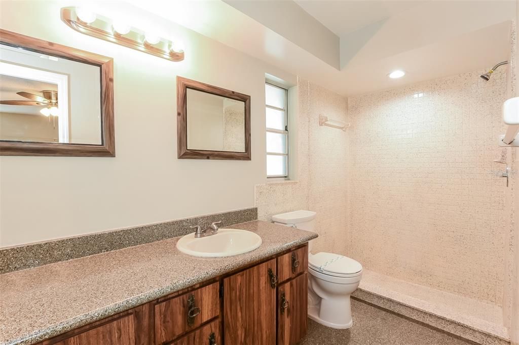 Недавно арендовано: $2,595 (3 спален, 2 ванн, 1483 Квадратных фут)