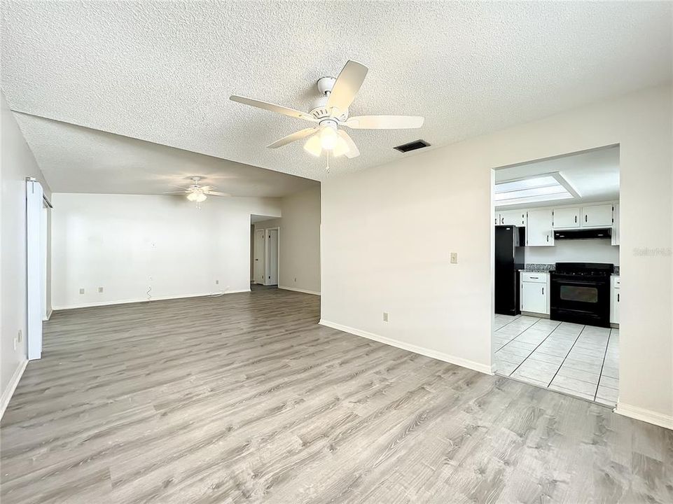 For Rent: $1,935 (3 beds, 2 baths, 1439 Square Feet)
