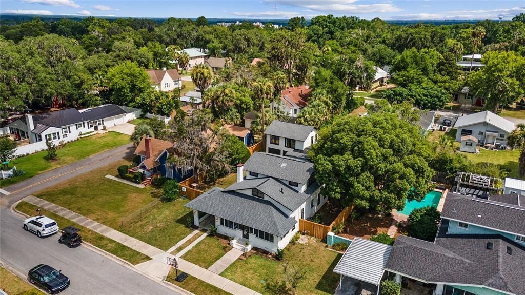 Active With Contract: $550,000 (4 beds, 3 baths, 2222 Square Feet)