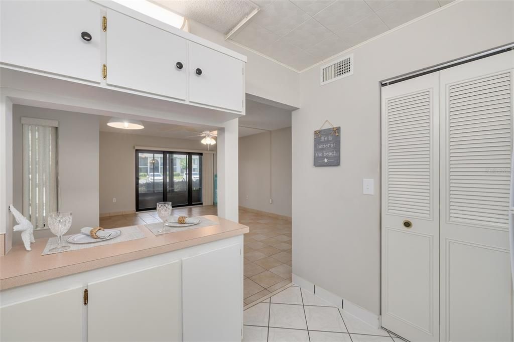 Active With Contract: $156,000 (1 beds, 1 baths, 763 Square Feet)