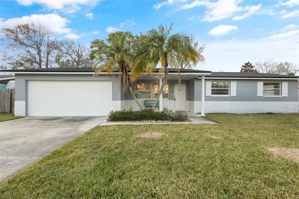 For Sale: $379,900 (4 beds, 2 baths, 1656 Square Feet)