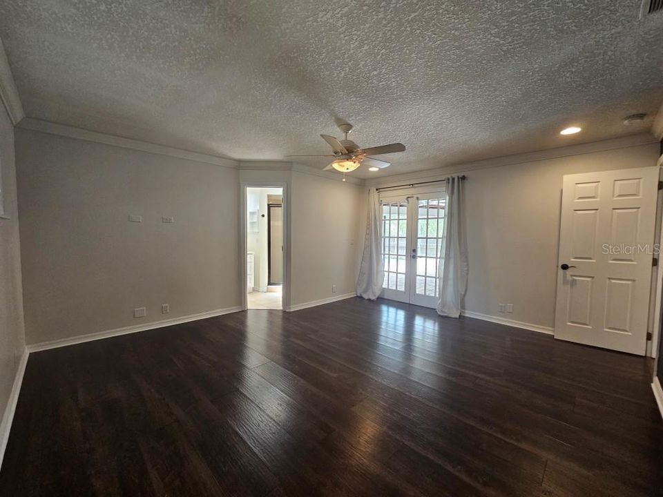 For Rent: $2,850 (3 beds, 2 baths, 1576 Square Feet)
