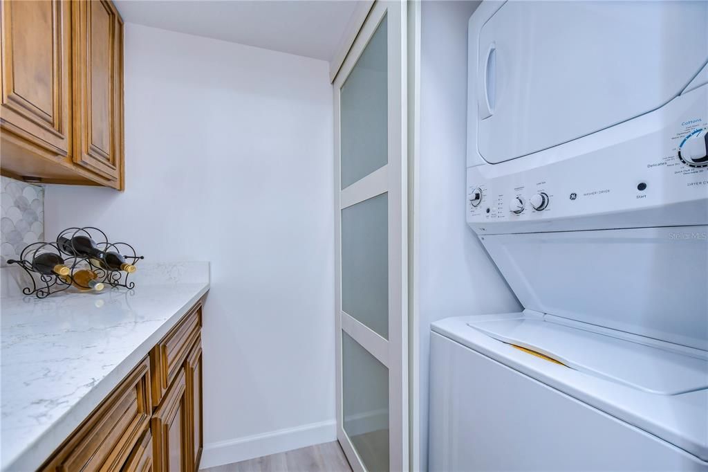 For Sale: $665,000 (2 beds, 2 baths, 1424 Square Feet)