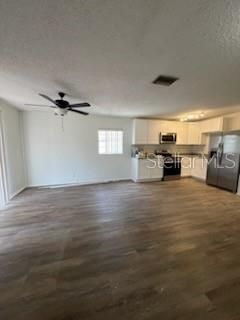 Recently Rented: $1,620 (2 beds, 2 baths, 1200 Square Feet)
