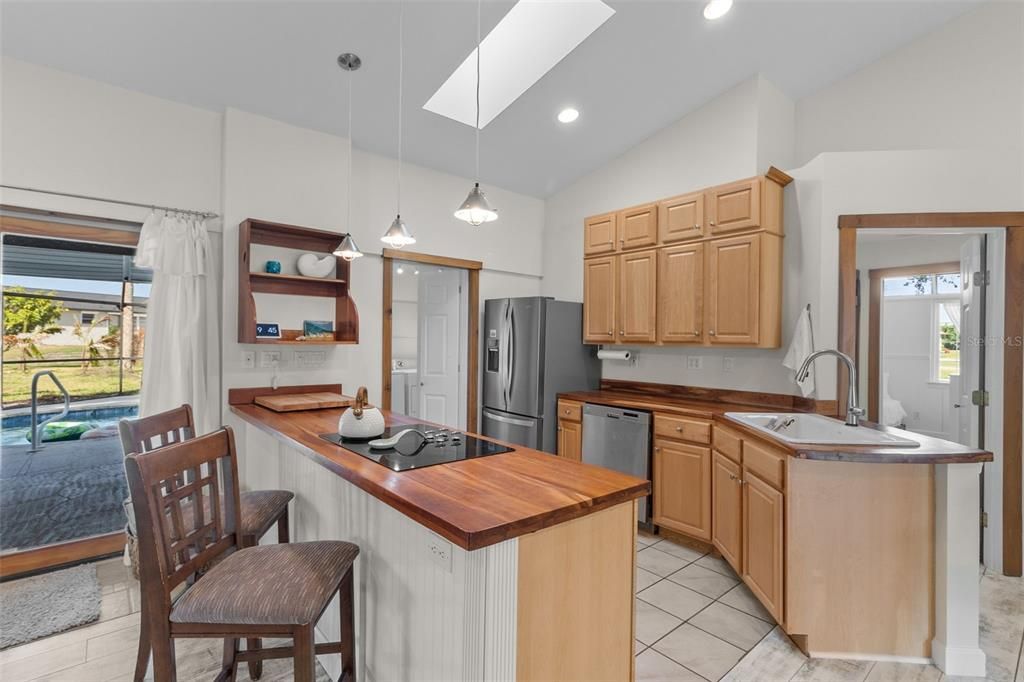 For Sale: $339,900 (3 beds, 2 baths, 1889 Square Feet)