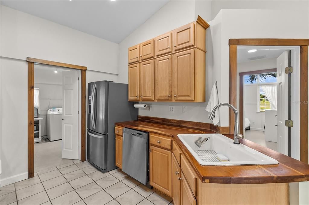 For Sale: $339,900 (3 beds, 2 baths, 1889 Square Feet)