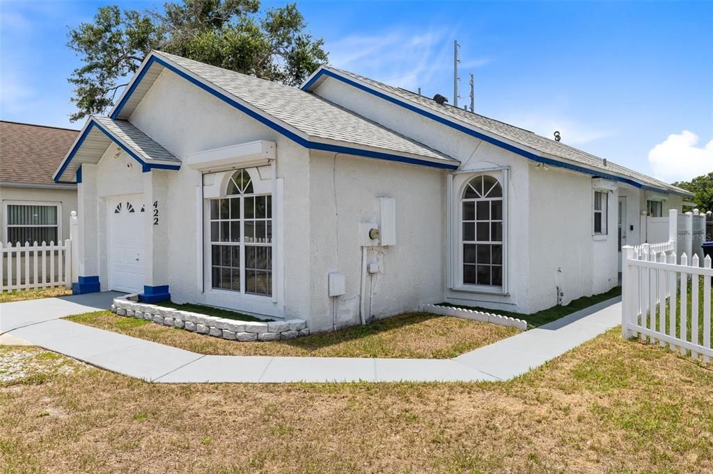 Active With Contract: $350,000 (3 beds, 2 baths, 1314 Square Feet)