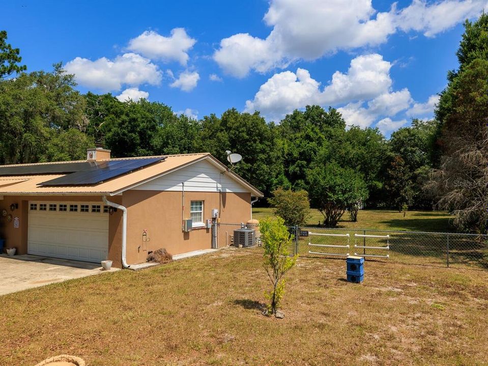 For Sale: $375,000 (3 beds, 2 baths, 2215 Square Feet)