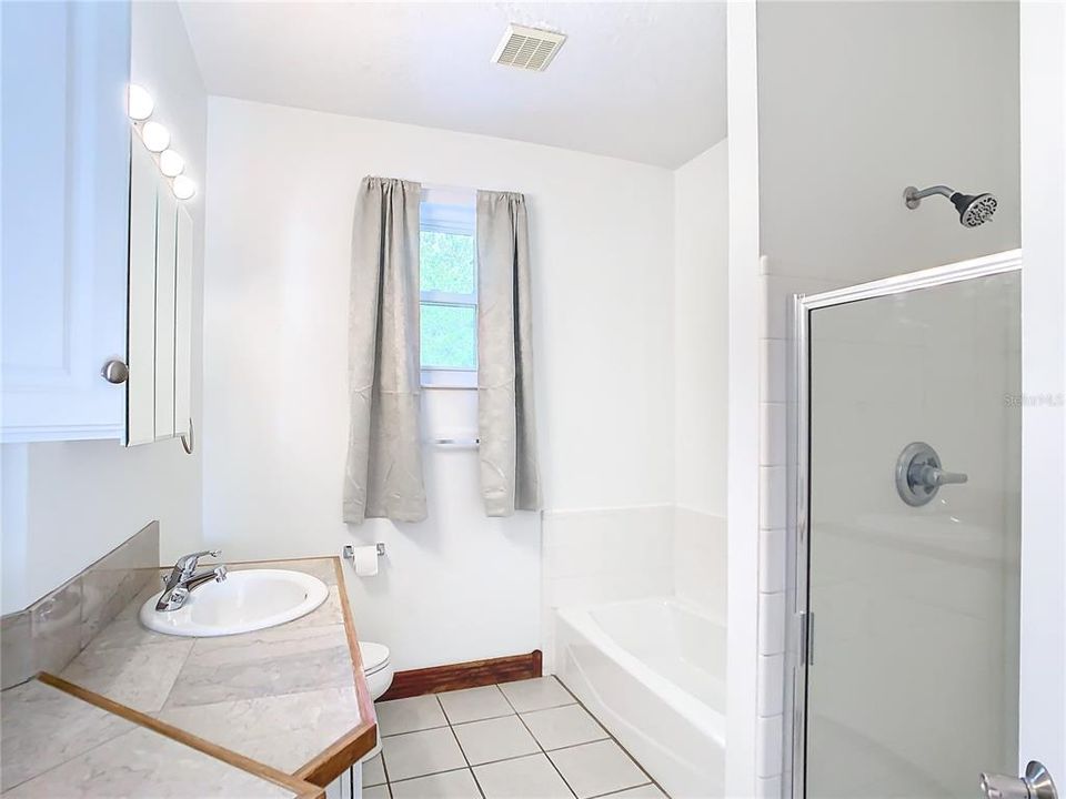 Active With Contract: $269,900 (3 beds, 2 baths, 1277 Square Feet)