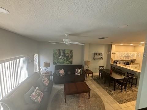 For Rent: $2,175 (3 beds, 2 baths, 1295 Square Feet)