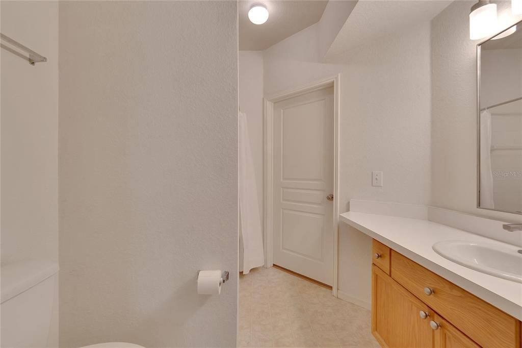 For Rent: $1,500 (1 beds, 1 baths, 851 Square Feet)