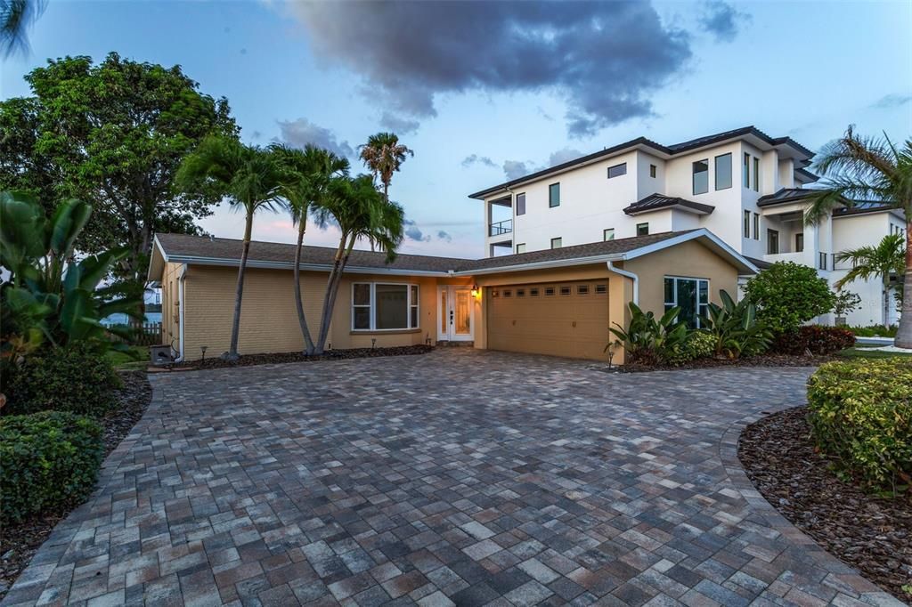 For Sale: $2,250,000 (3 beds, 2 baths, 1741 Square Feet)