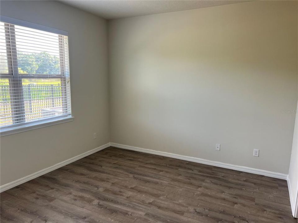 For Rent: $2,400 (3 beds, 2 baths, 1554 Square Feet)