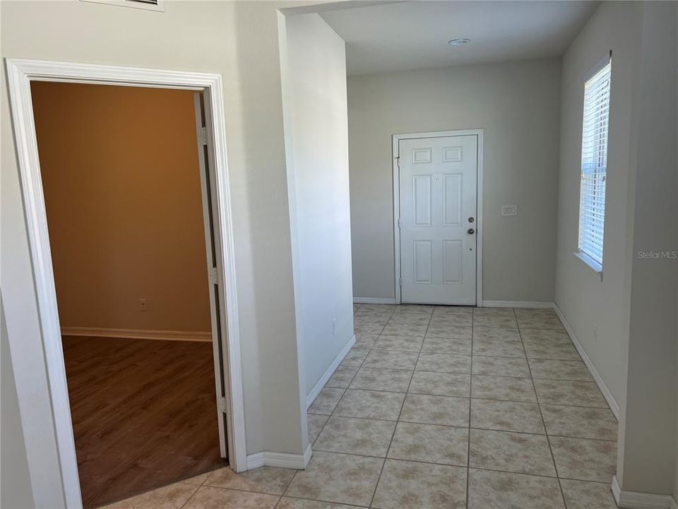 For Rent: $2,400 (3 beds, 2 baths, 1554 Square Feet)