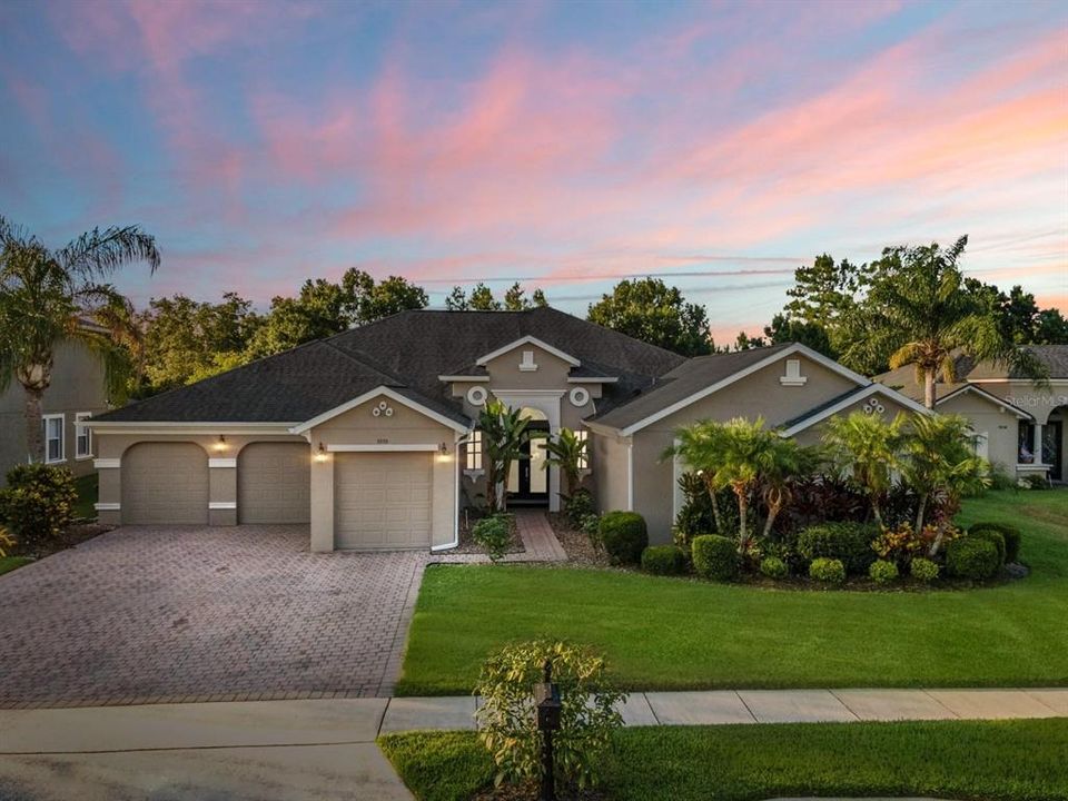 Active With Contract: $710,000 (4 beds, 3 baths, 3096 Square Feet)