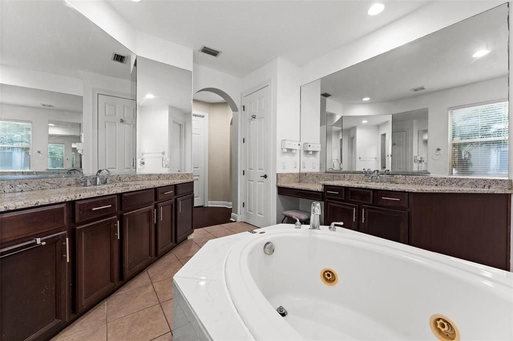 Active With Contract: $710,000 (4 beds, 3 baths, 3096 Square Feet)