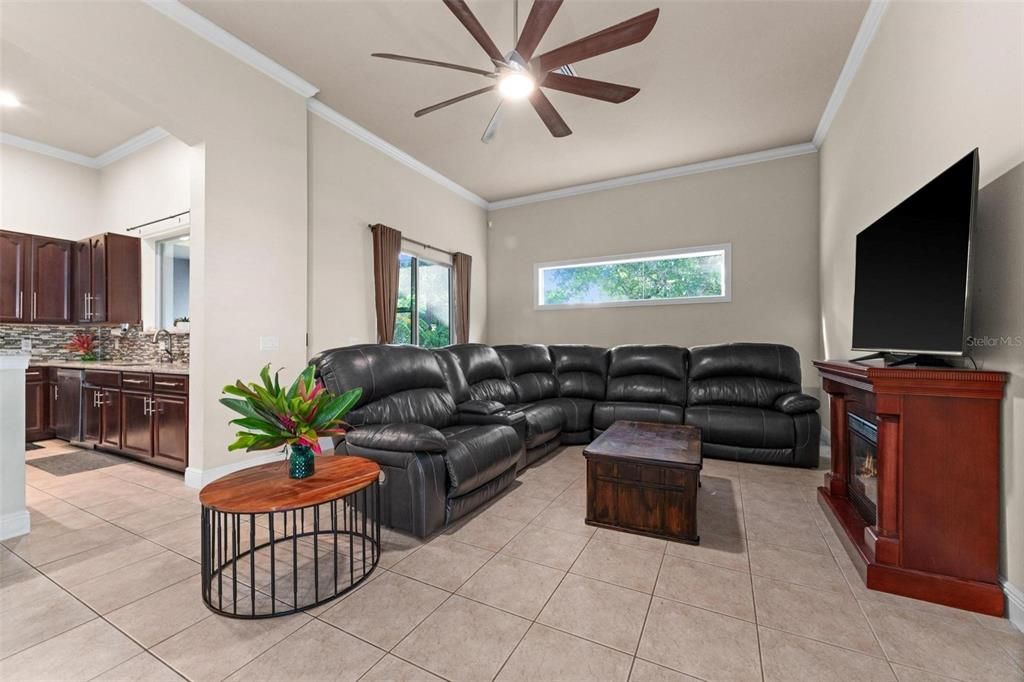 Active With Contract: $710,000 (4 beds, 3 baths, 3096 Square Feet)