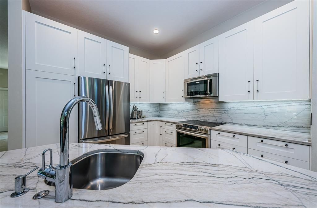 Recently Sold: $965,000 (3 beds, 2 baths, 1878 Square Feet)