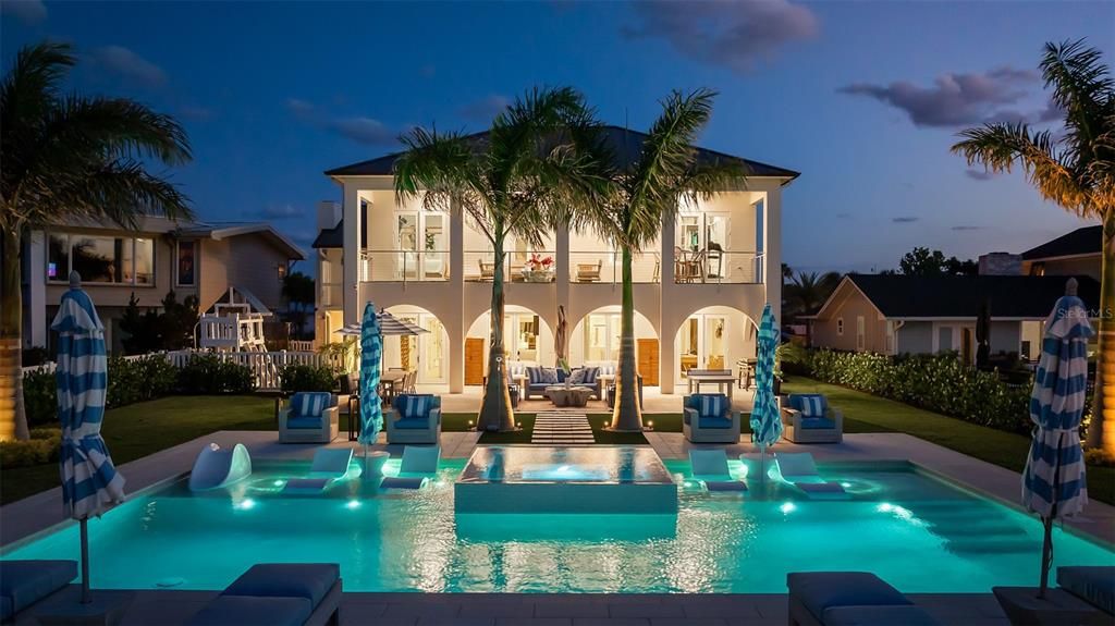 Recently Sold: $3,950,000 (5 beds, 5 baths, 4068 Square Feet)