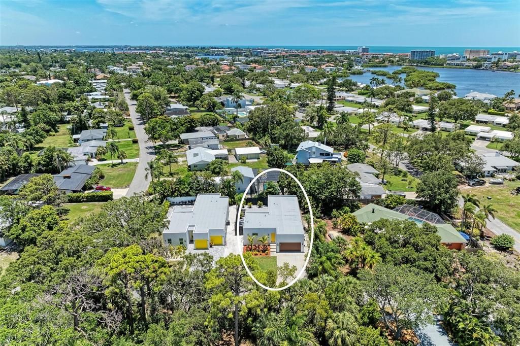 For Sale: $1,099,000 (3 beds, 2 baths, 1925 Square Feet)