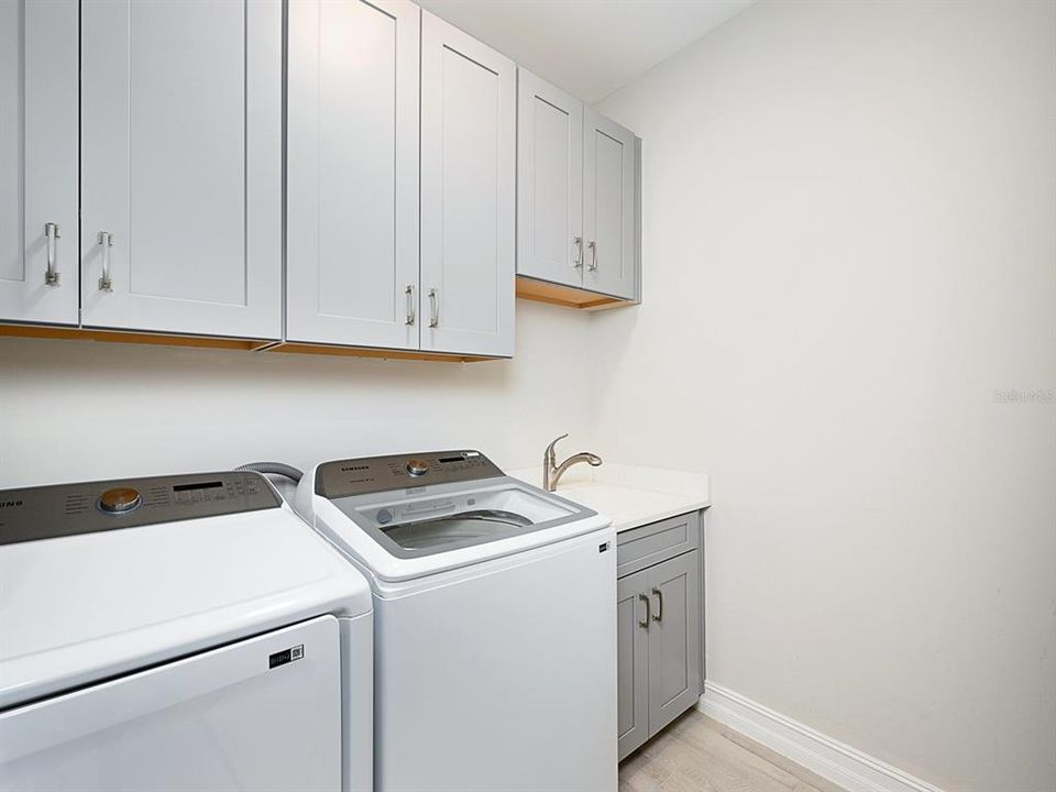 For Sale: $508,000 (2 beds, 2 baths, 1670 Square Feet)