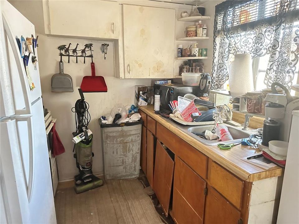 Garage apartment - kitchen