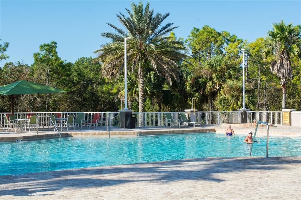 Outdoor walking pool and hot tub at Arbor Club