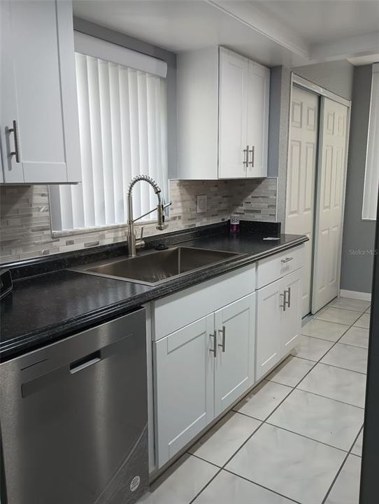 En Venta: $175,000 (2 camas, 2 baños, 1150 Pies cuadrados)